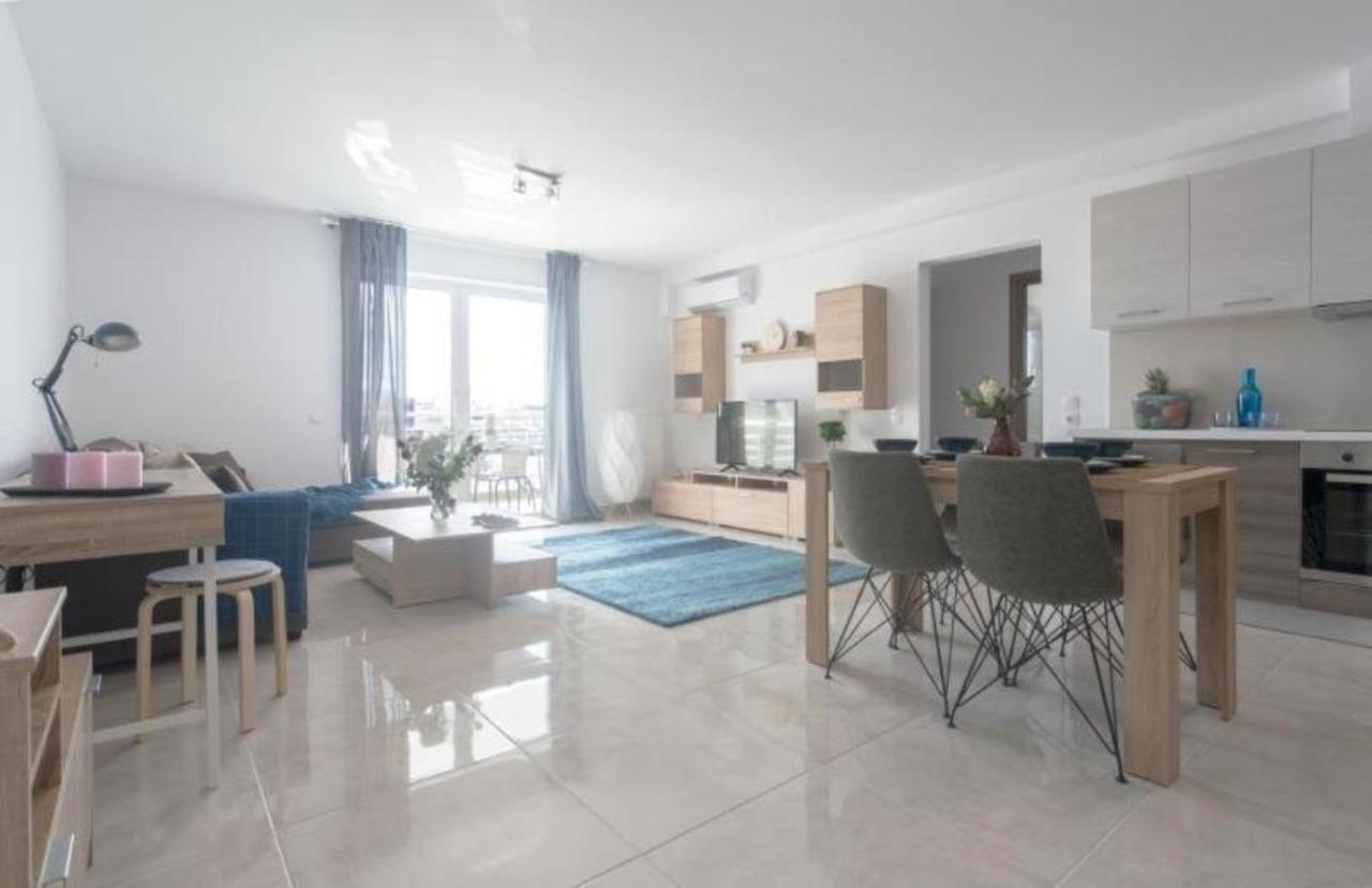 New Spacious Apartment Located In El Pireo Exterior foto